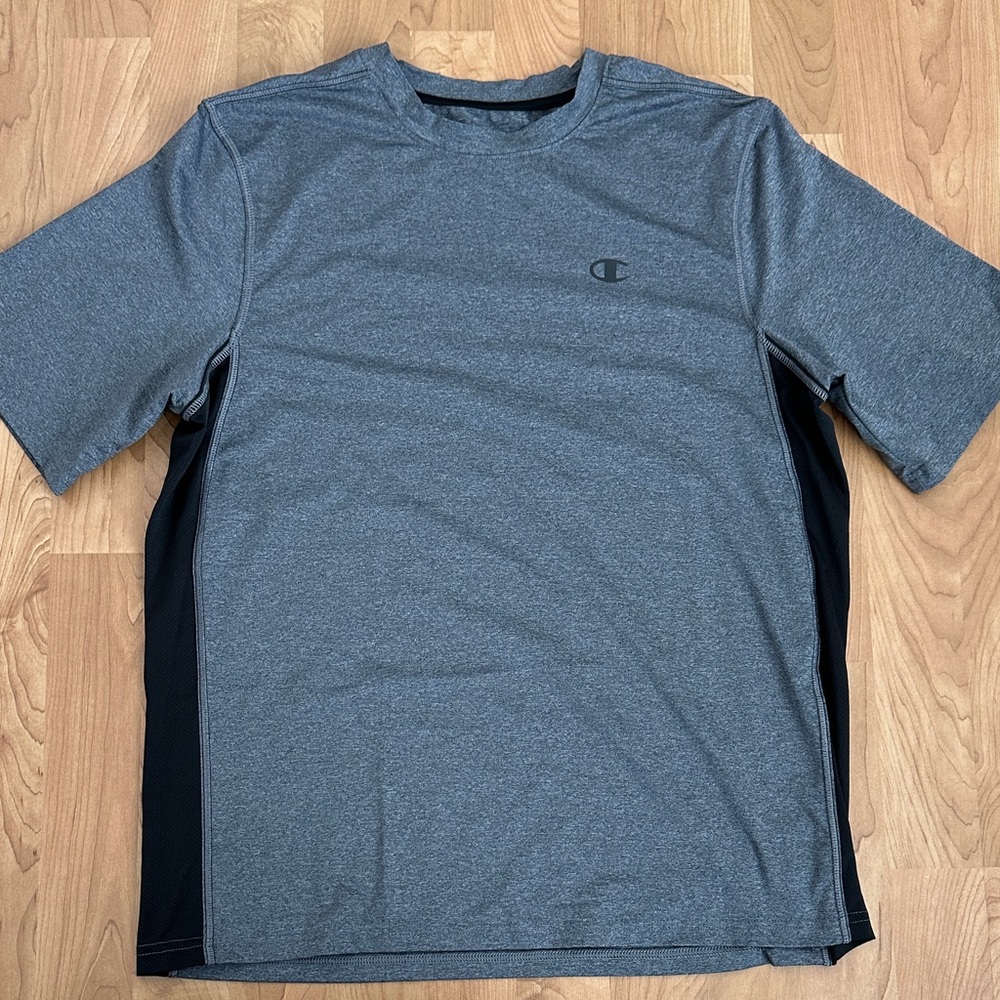 Champion Men's Gray Short Sleeve Shirt